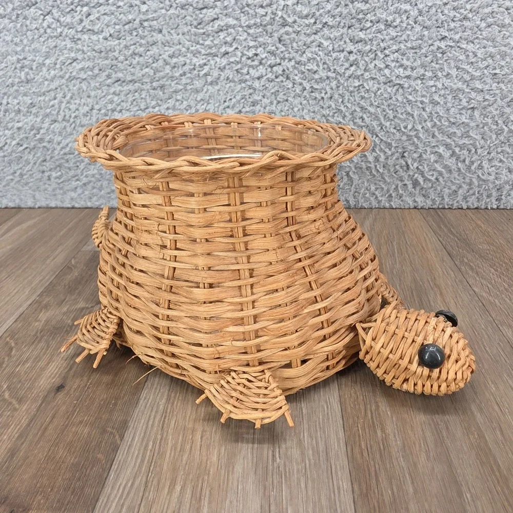 Vintage Interpur Woven Wicker Turtle Basket Planter with Plastic Liner Taiwan